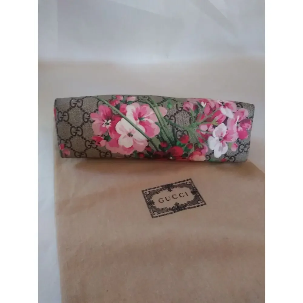 Gucci GG Supreme Blooms Print Clutch Cosmetic Case - Picture 3 of 10